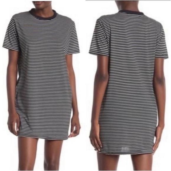 Cotton Emporium Dresses & Skirts - Cotton Emporium Black White Striped Tee Shirt Dress With Pockets S